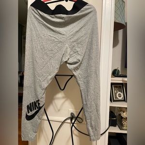 Grey NIKE leggings